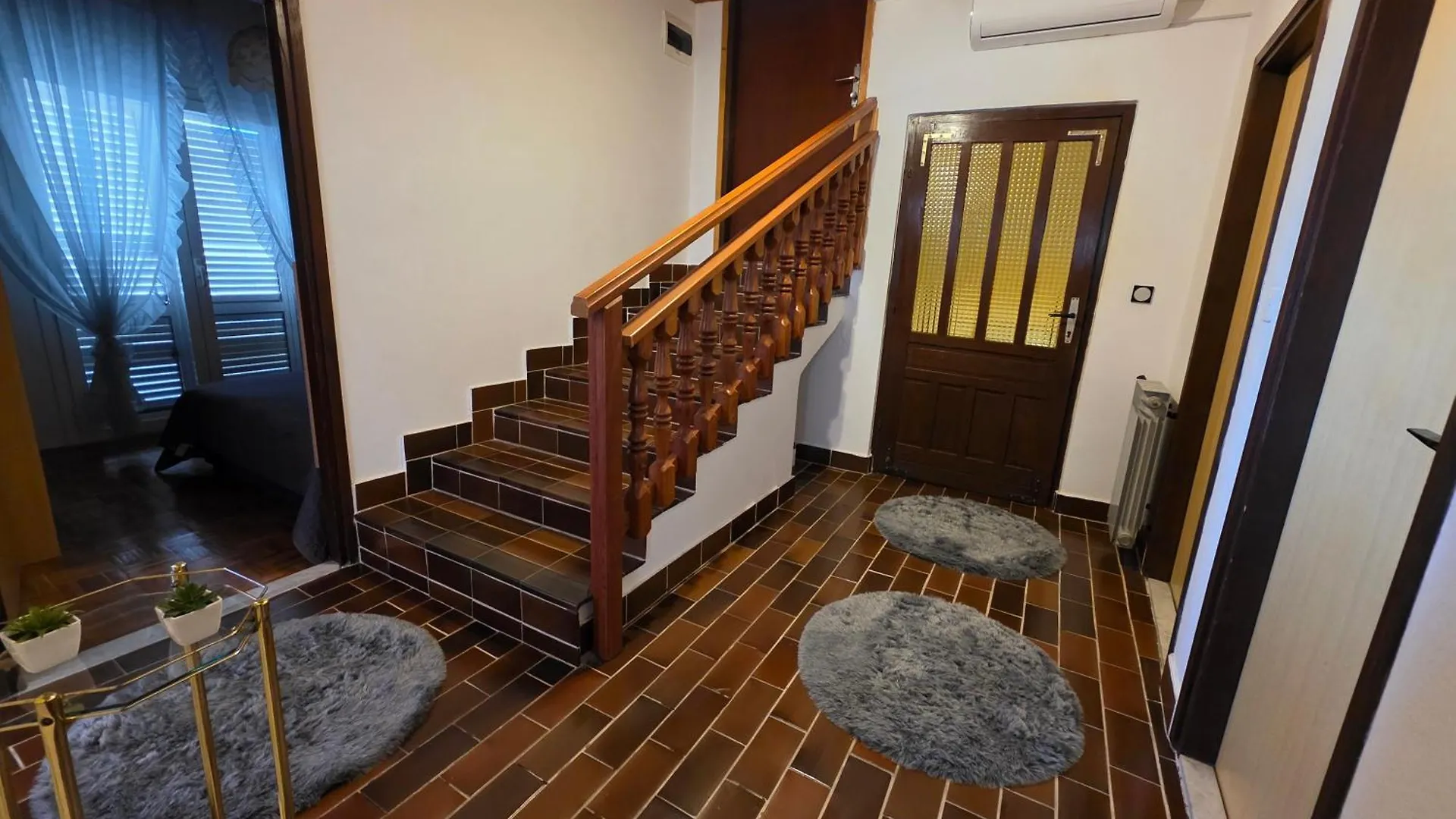Holiday Home Markovic 비빈제